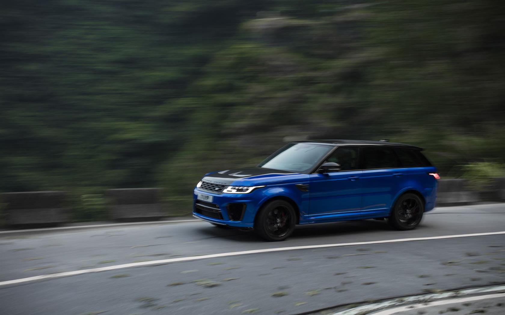 2018 Land Rover Range Rover SVR